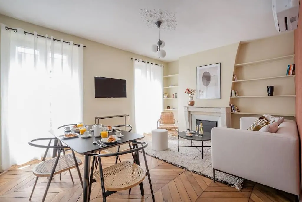 4#two Bedrooms#champs Elysees#arc De Triomphe#ac Apartment *