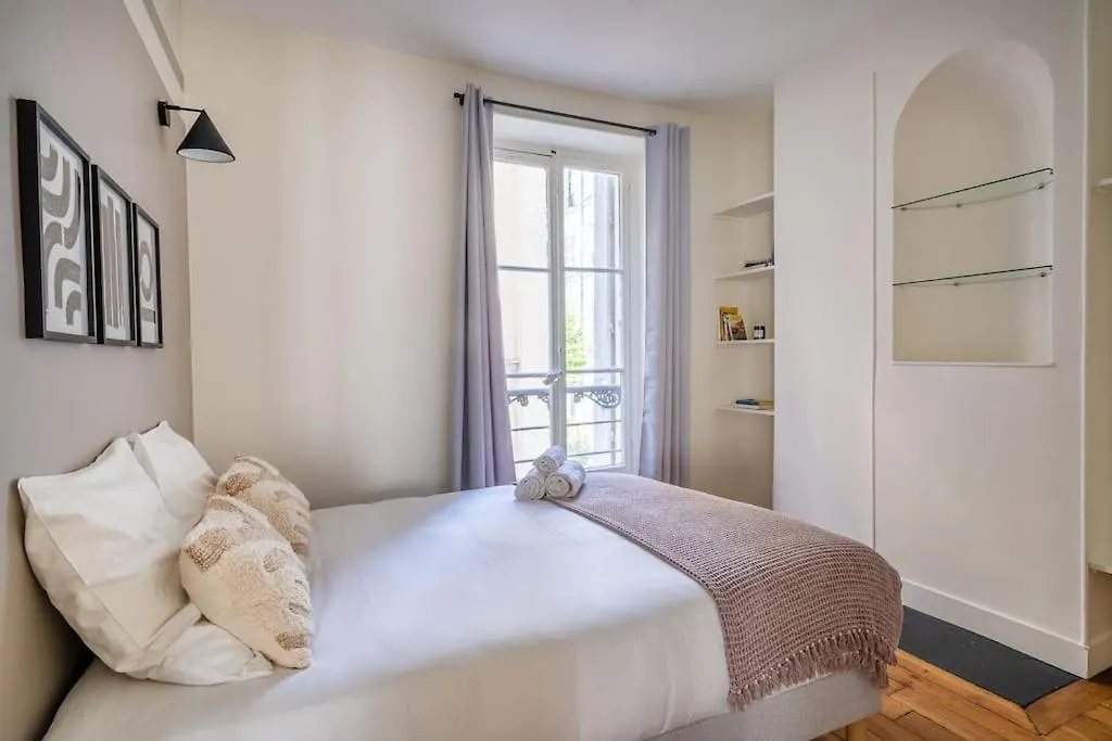 Apartment 4#two Bedrooms#champs Elysees#arc De Triomphe#ac Paris